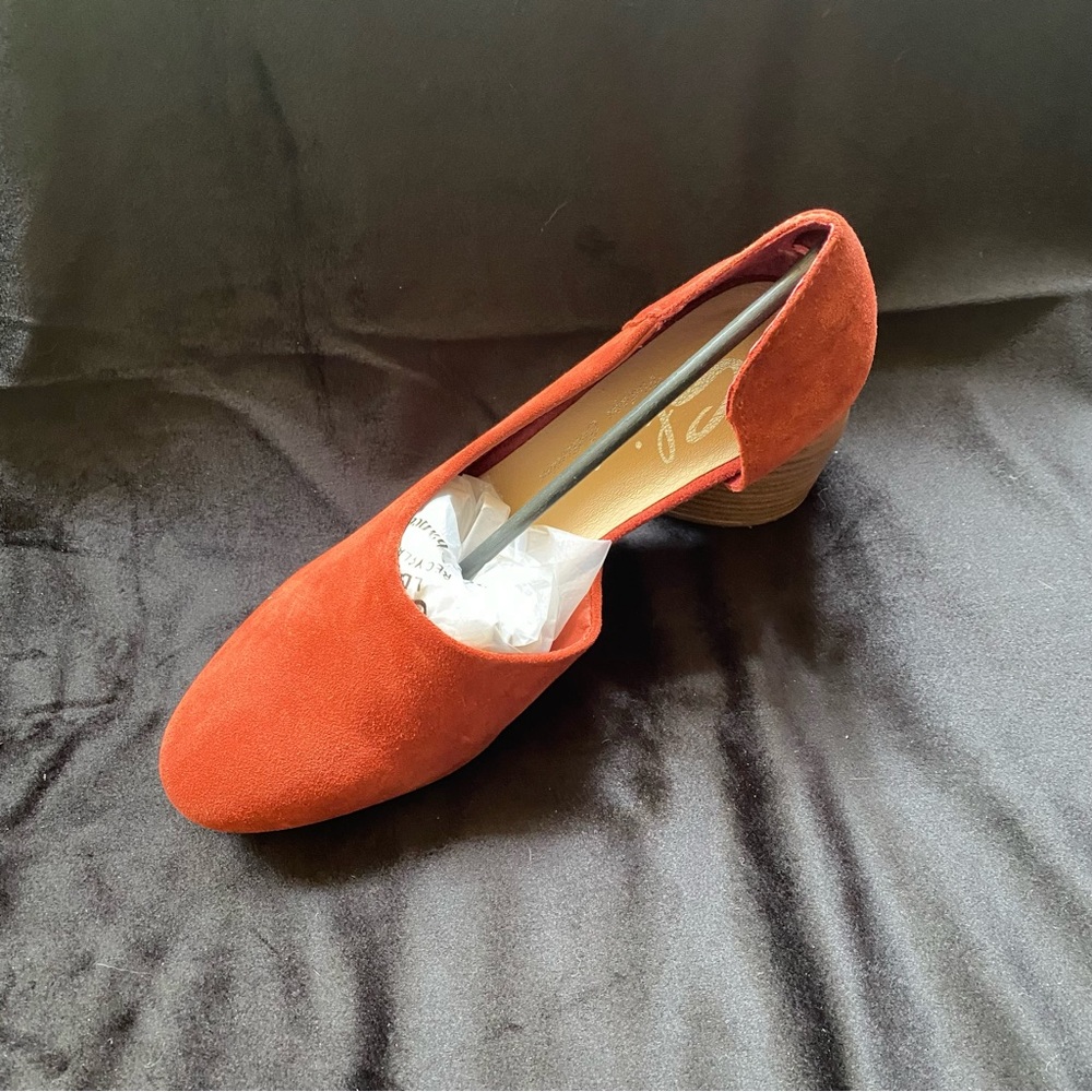 PUMPS NWB. (RUST COLOR) - Picture 2 of 6